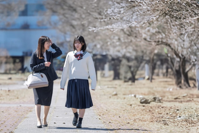 子どもが16歳になると税金はどう変わる？シングルマザー向け控除とふるさと納税の仕組み（2025年改正対応）